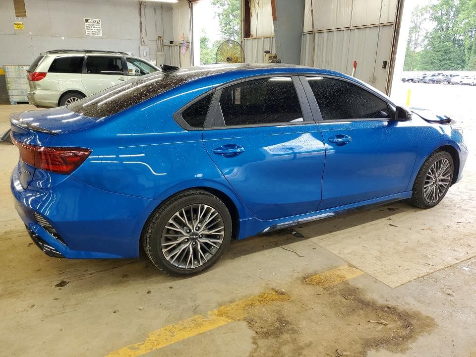 2022 KIA FORTE GT LINE 3