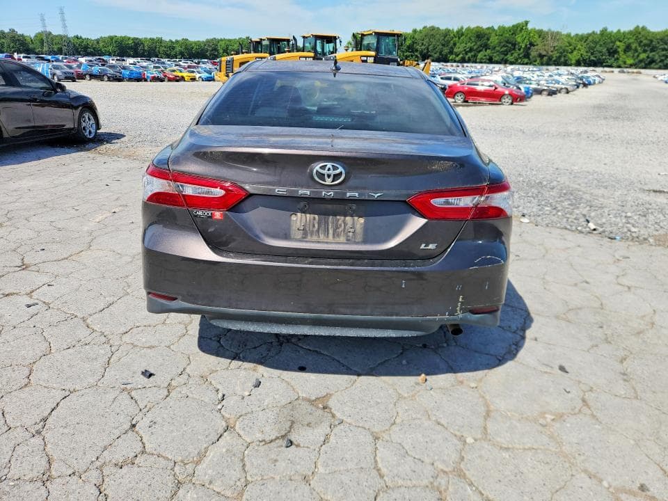 2019 TOYOTA CAMRY LE 6