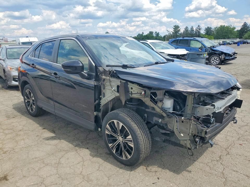 2022 MITSUBISHI ECLIPSE CROSS SE 4