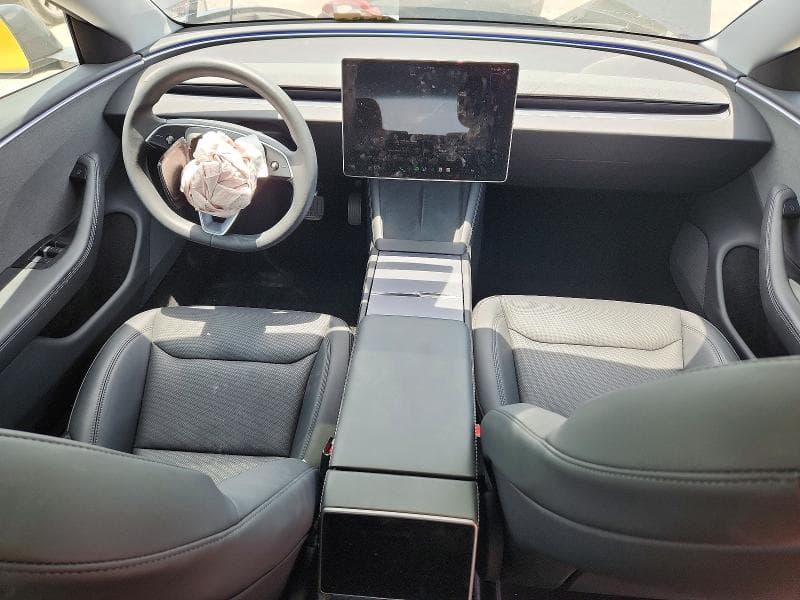 2025 TESLA MODEL 3 8
