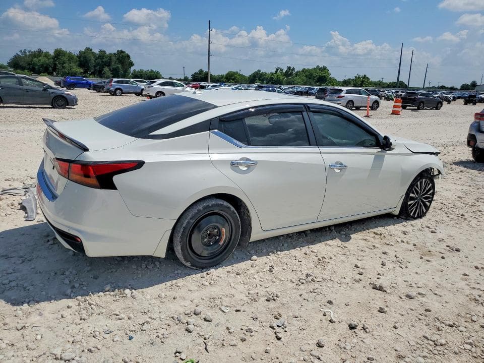 2023 NISSAN ALTIMA SV 3