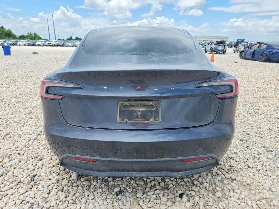 2025 TESLA MODEL 3 6
