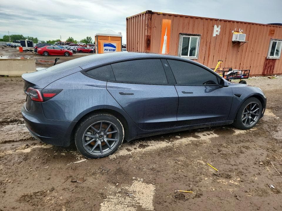 2023 TESLA MODEL 3 3