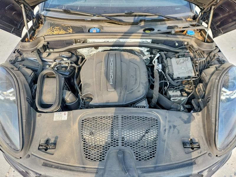 2020 PORSCHE MACAN 12