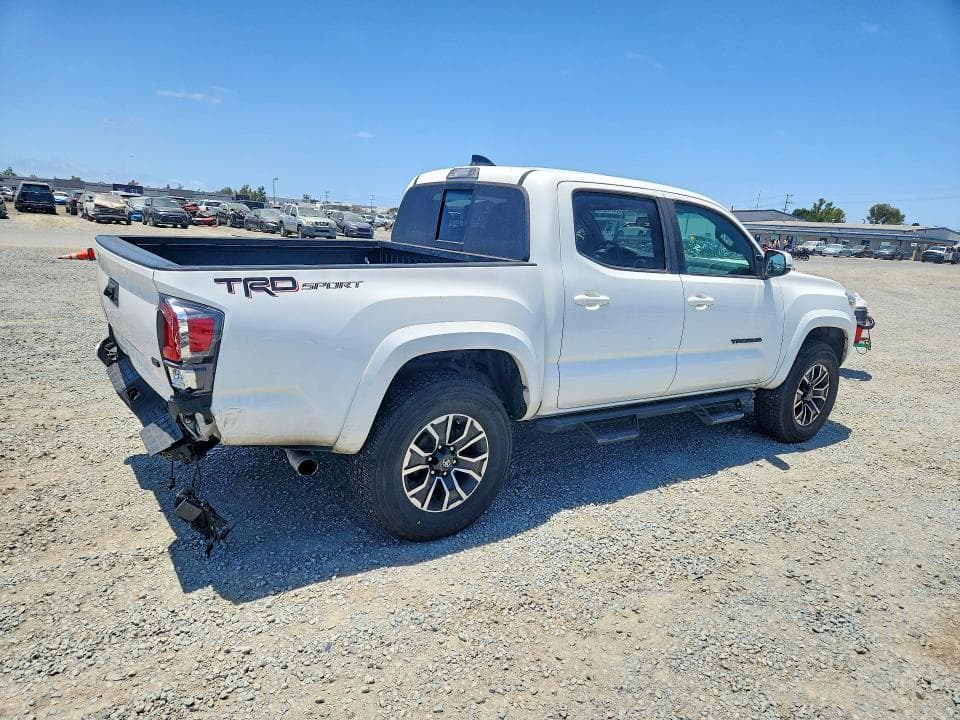 2021 TOYOTA TACOMA TRD SPORT 3