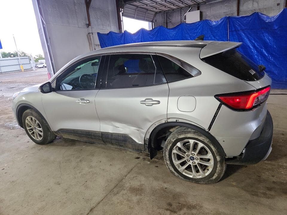 2020 FORD ESCAPE SE 2