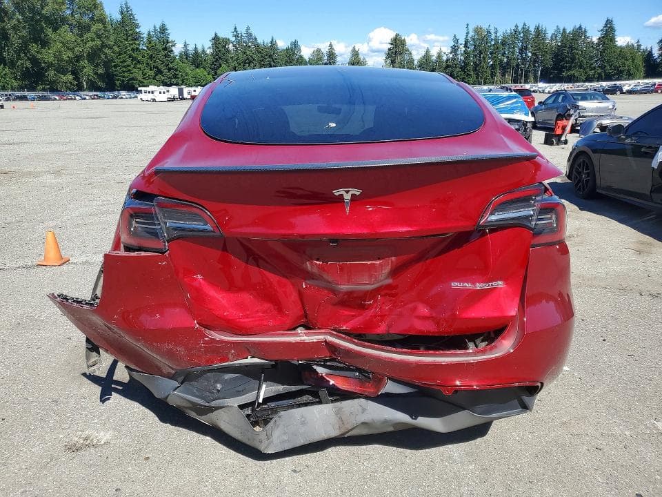 2025 TESLA MODEL Y 6