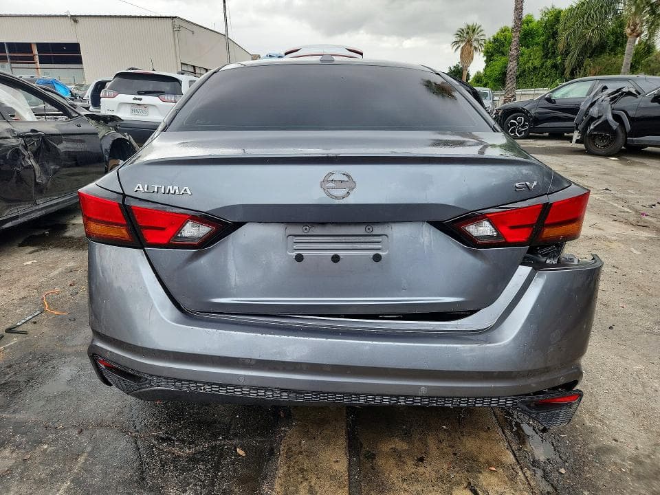 2021 NISSAN ALTIMA SV 6