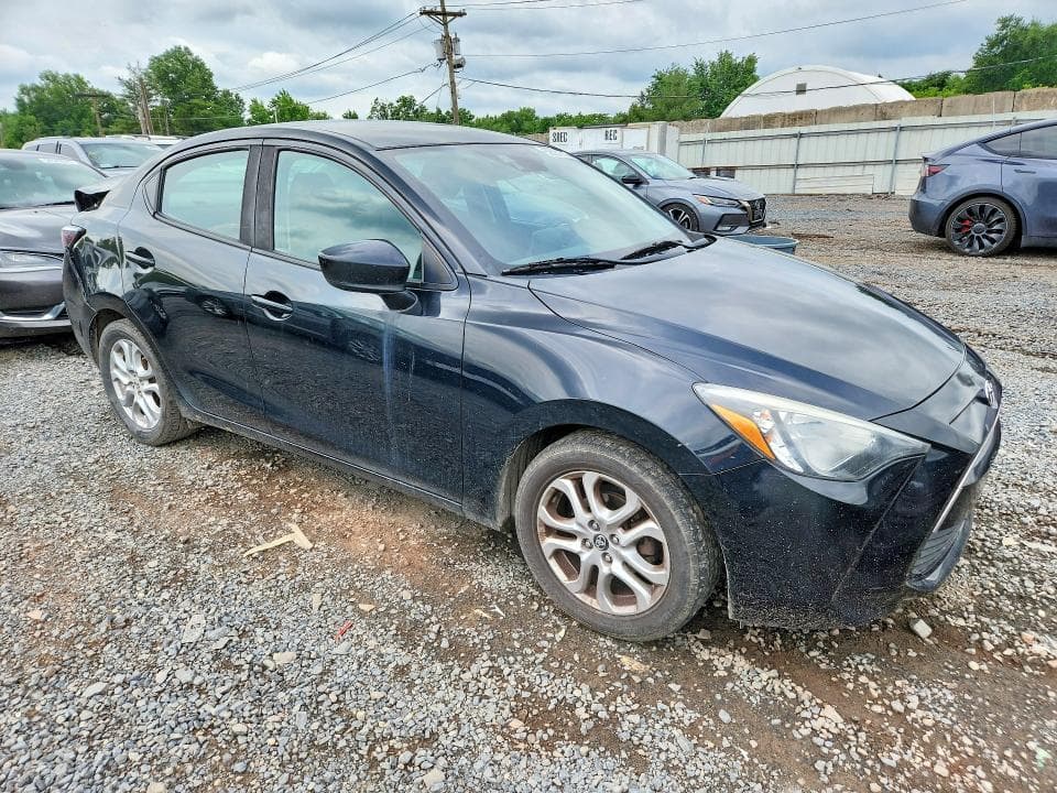2017 TOYOTA YARIS IA BASE 4