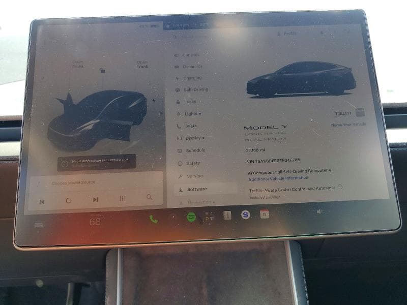 2026 TESLA MODEL Y 9