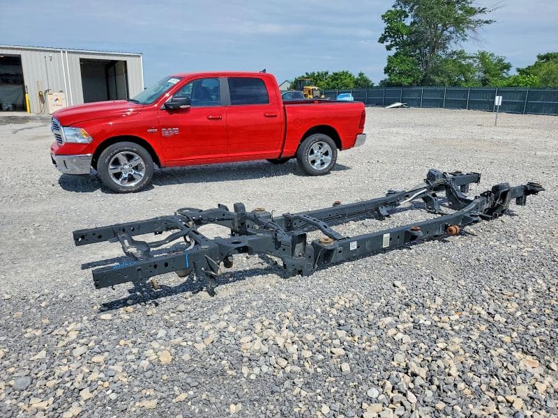 2019 RAM 1500 CLASSIC SLT 12