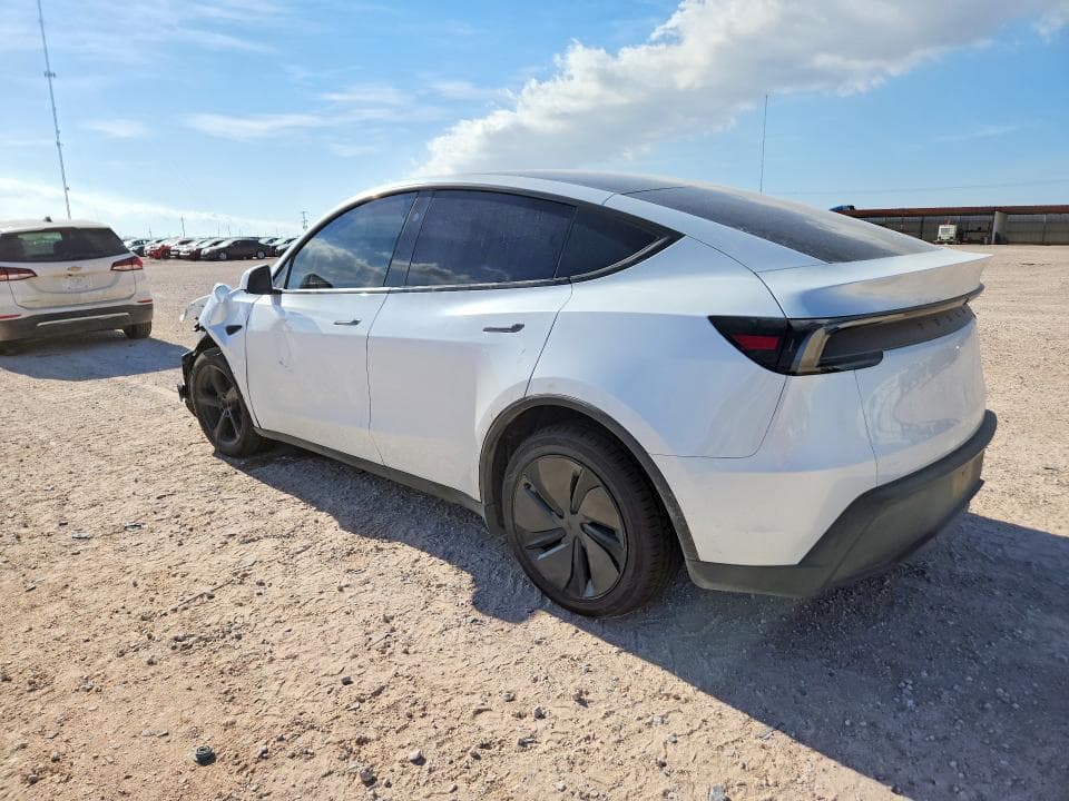 2026 TESLA MODEL Y 2