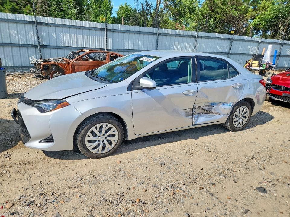 2019 TOYOTA COROLLA LE - 1