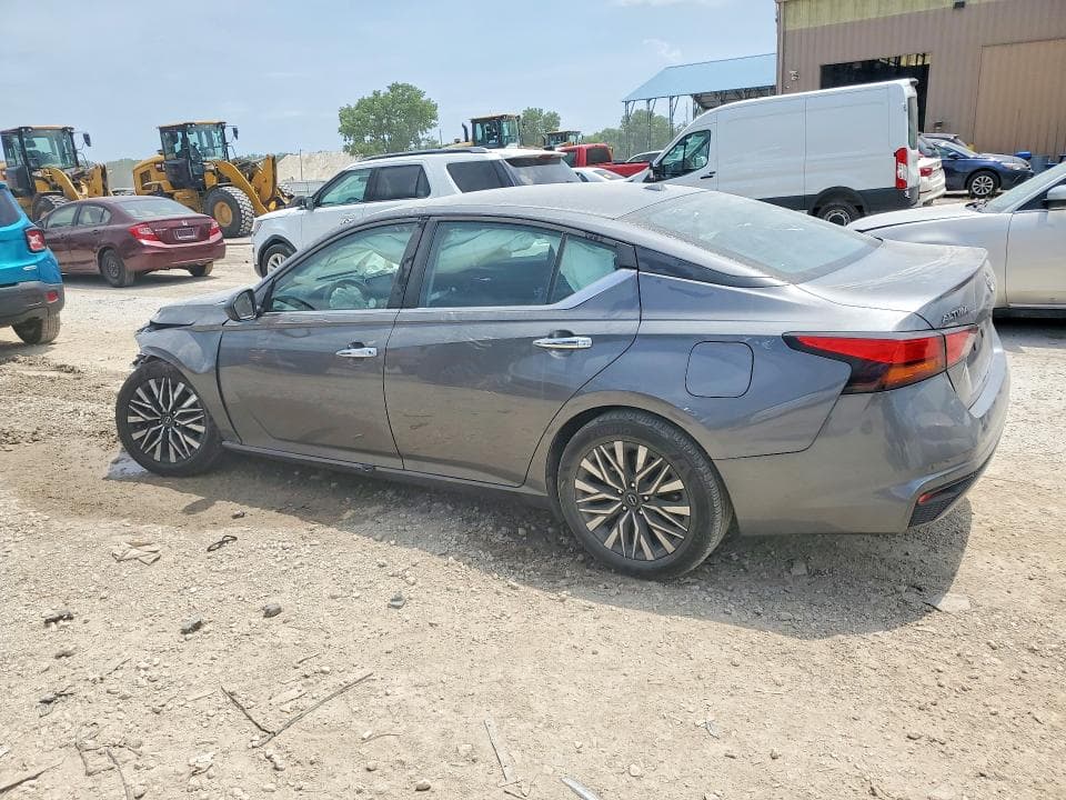 2024 NISSAN ALTIMA SV 2