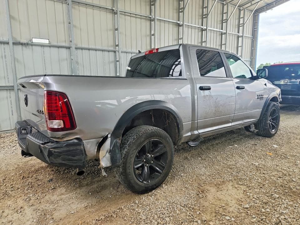 2022 RAM 1500 CLASSIC SLT 3
