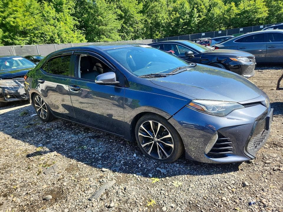 2018 TOYOTA COROLLA SE 4