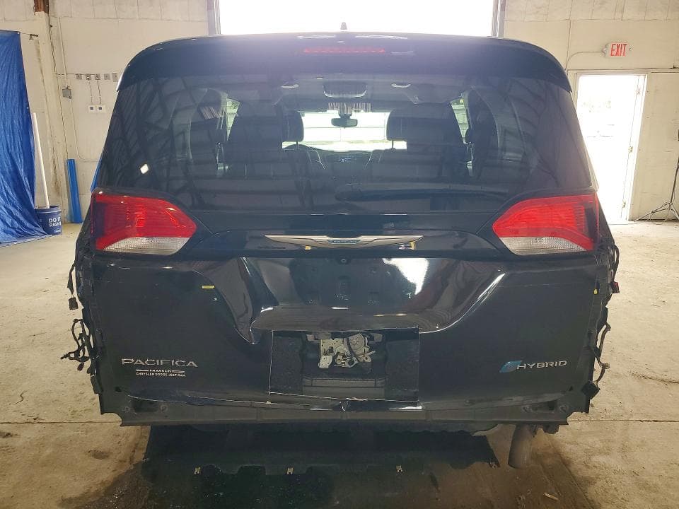 2018 CHRYSLER PACIFICA HYBRID TOURING PLUS 6