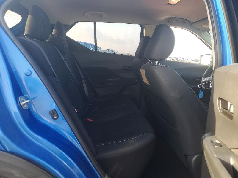2021 NISSAN KICKS S 10