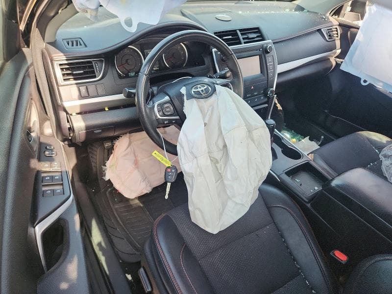 2017 TOYOTA CAMRY SE 8