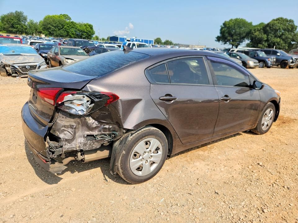 2017 KIA FORTE LX 3