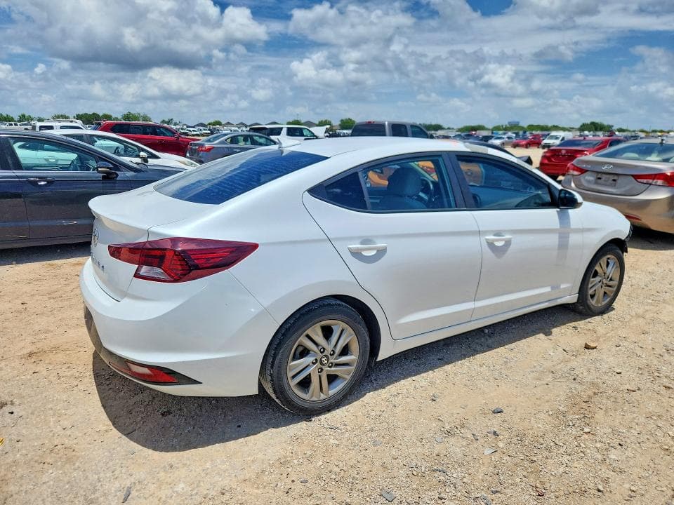 2019 HYUNDAI ELANTRA SEL 3