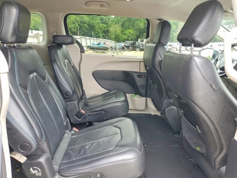 2021 CHRYSLER PACIFICA TOURING L 11