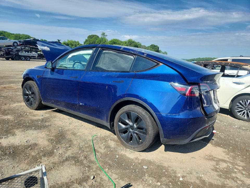 2024 TESLA MODEL Y 2