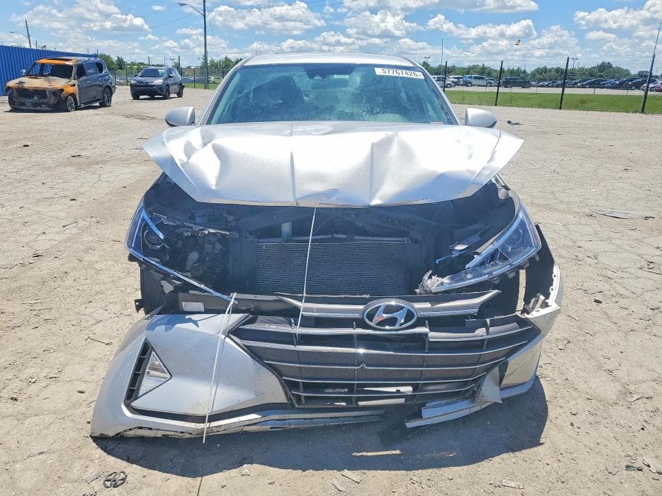 2019 HYUNDAI ELANTRA SEL 5