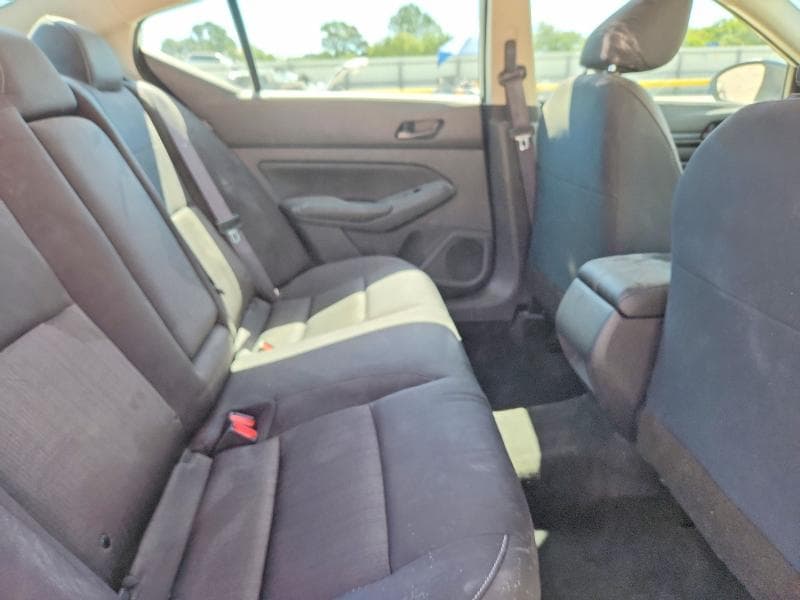 2024 NISSAN ALTIMA 4 D 10