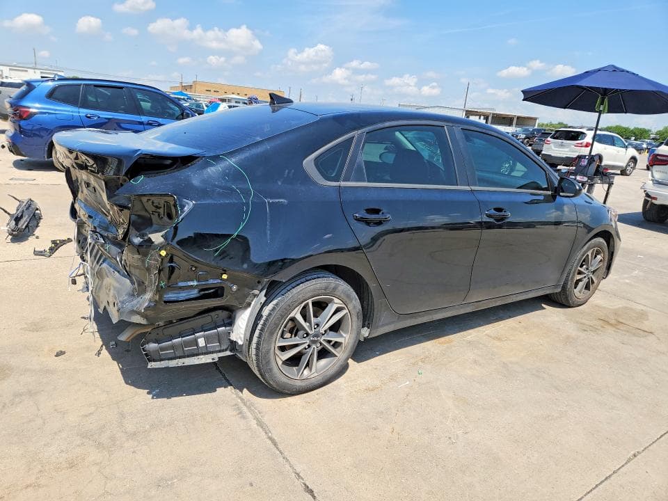 2023 KIA FORTE LXS 3