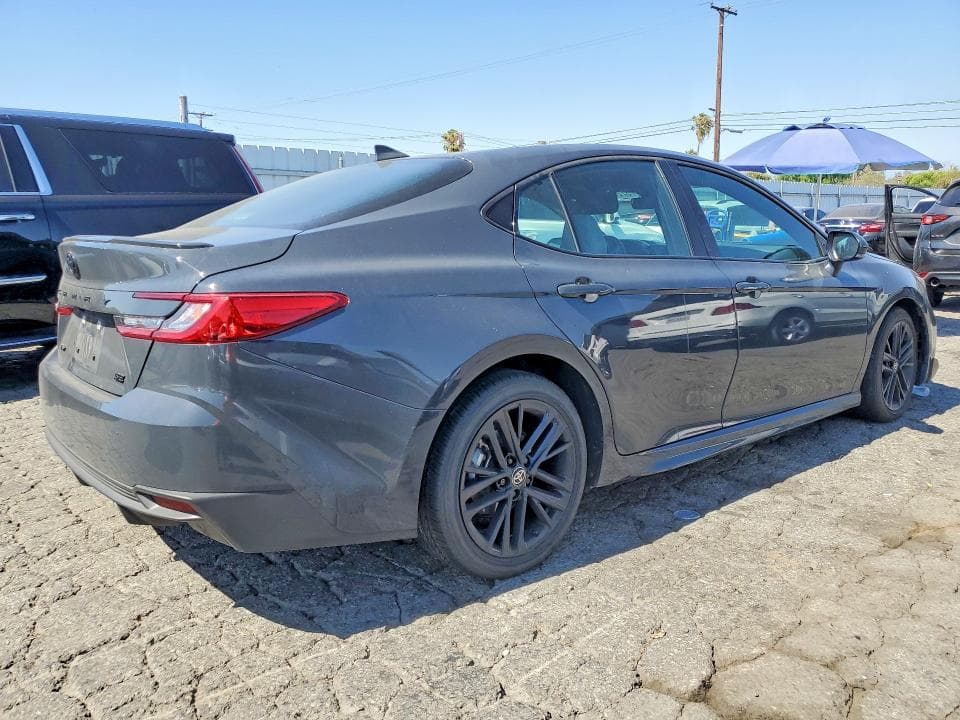 2026 TOYOTA CAMRY SE 3