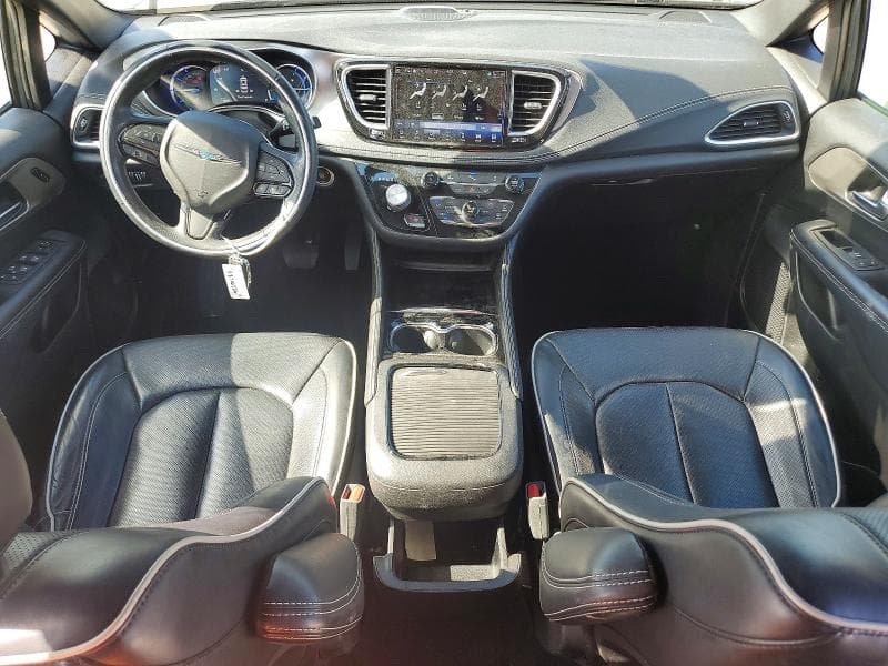 2021 CHRYSLER PACIFICA HYBRID LIMITED 8
