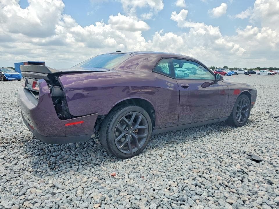 2021 DODGE CHALLENGER SXT 3