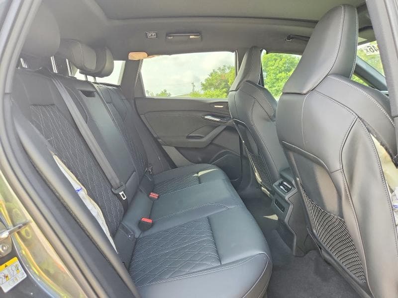 2025 AUDI SQ6 E-TRON PRESTIGE 11