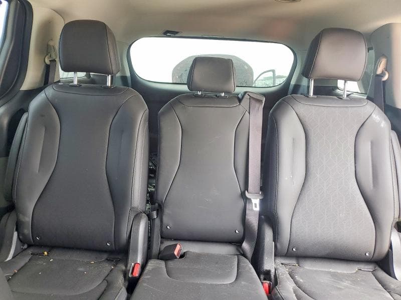 2026 KIA CARNIVAL EX 10
