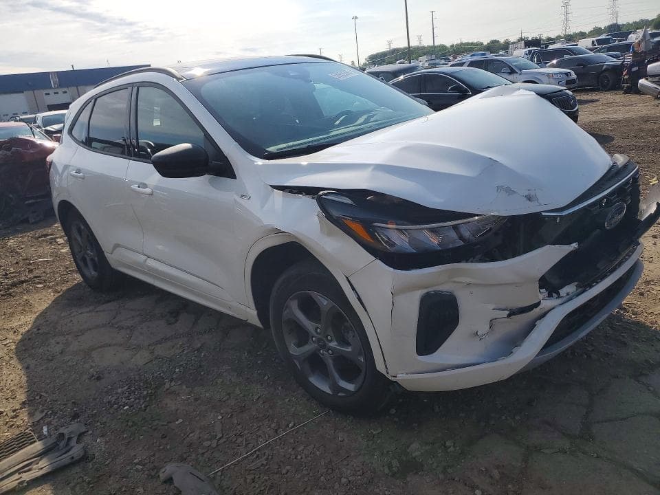 2024 FORD ESCAPE ST LINE 4