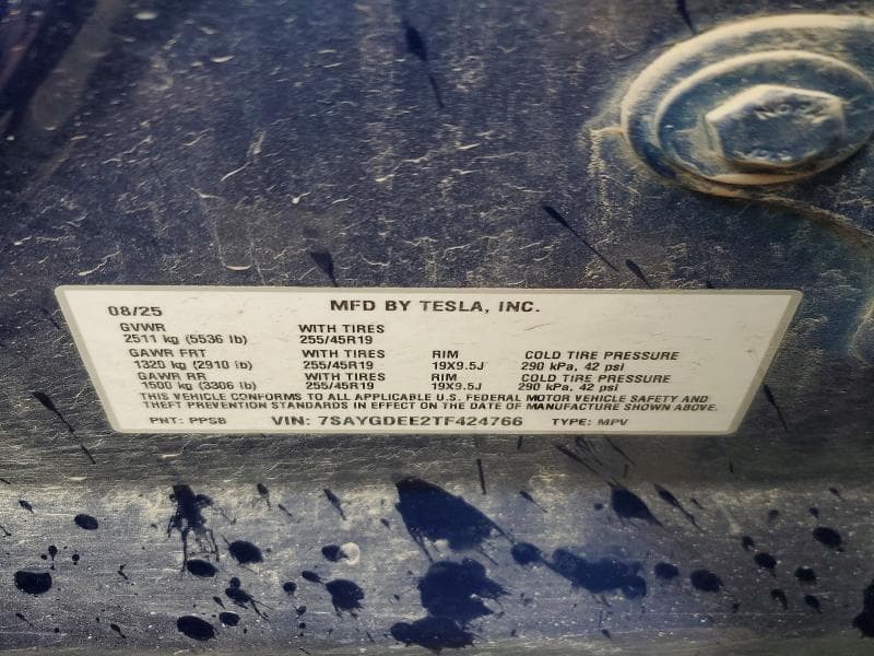 2026 TESLA MODEL Y 12