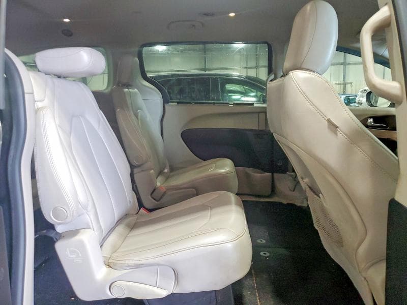 2021 CHRYSLER VOYAGER LXI 11
