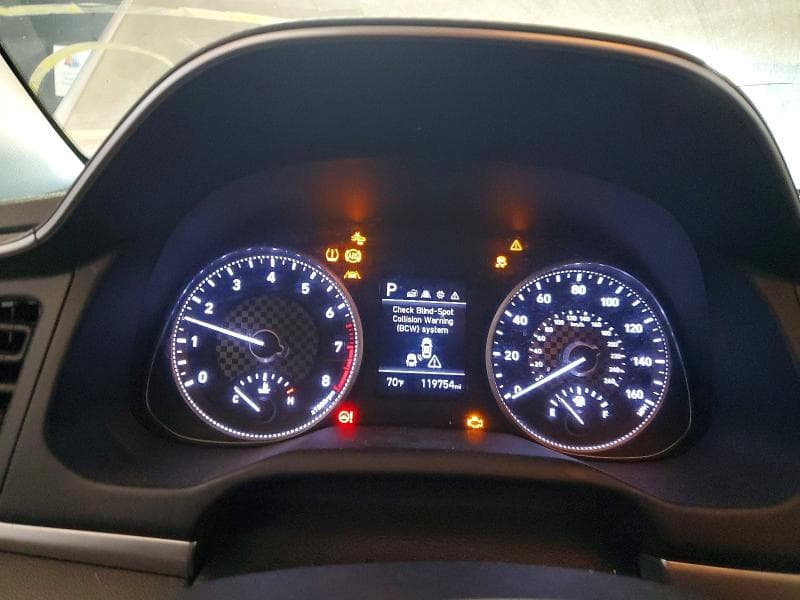 2020 HYUNDAI ELANTRA SEL 9