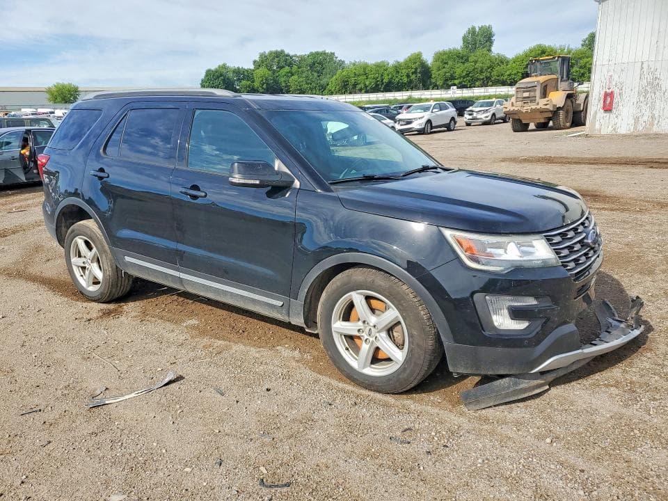 2017 FORD EXPLORER XLT 4