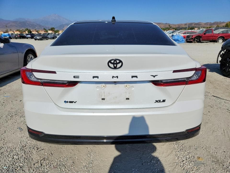 2026 TOYOTA CAMRY XLE 6