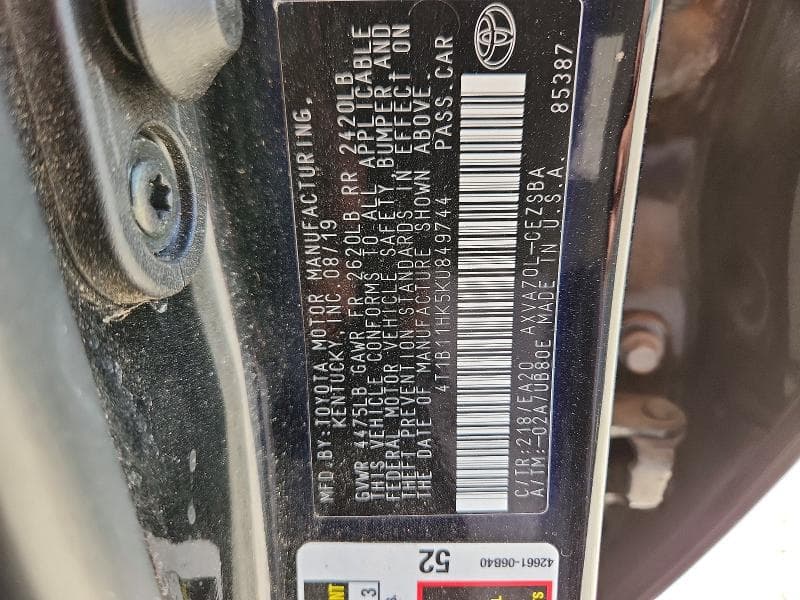 2019 TOYOTA CAMRY SE 12