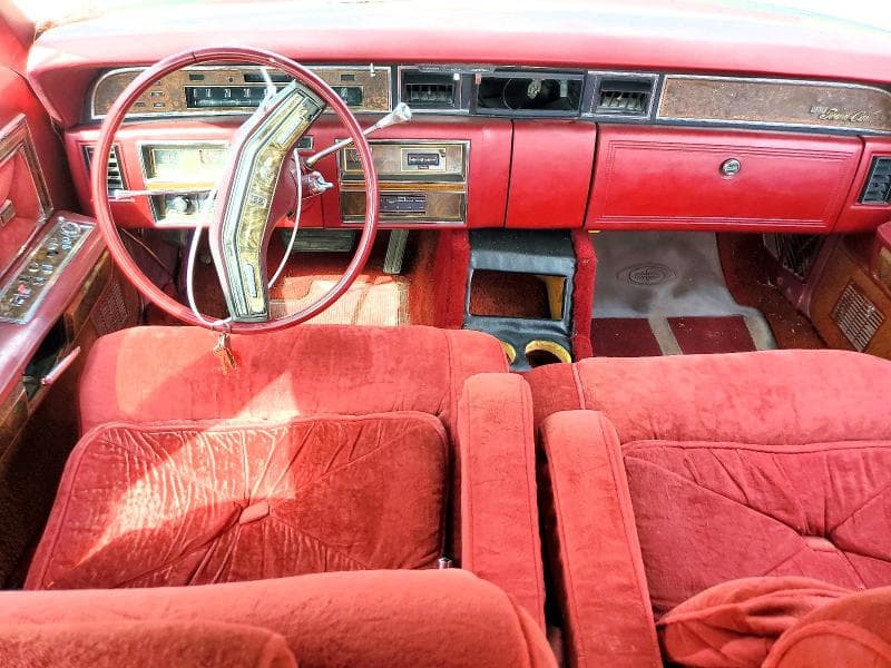 1977 LINCOLN CONTINENTAL TOWN CA 8