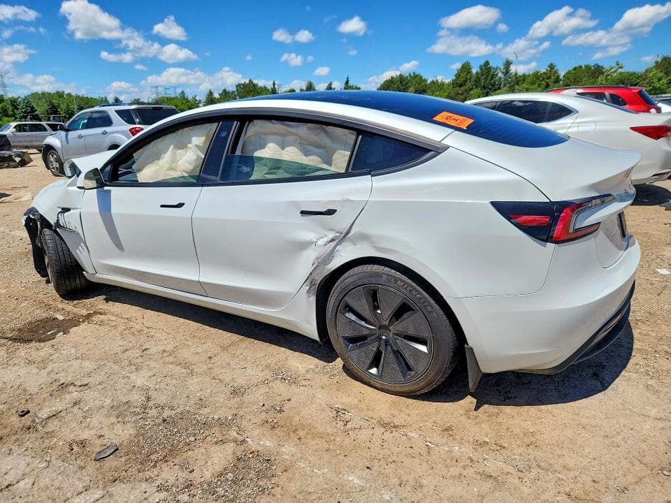 2026 TESLA MODEL 3 2