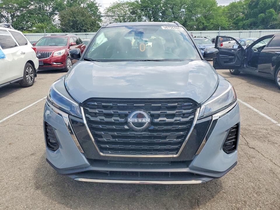 2023 NISSAN KICKS SR 5