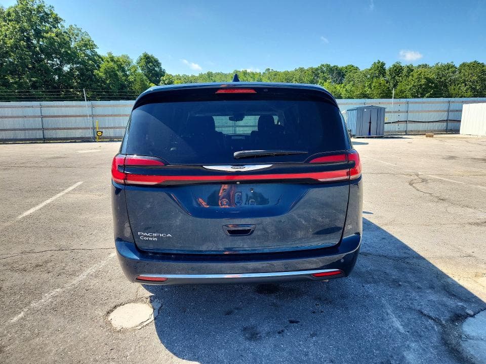 2023 CHRYSLER PACIFICA TOURING L 6