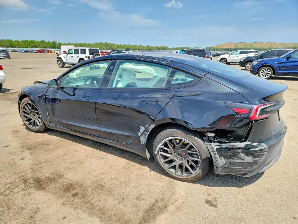 2025 TESLA MODEL 3 2
