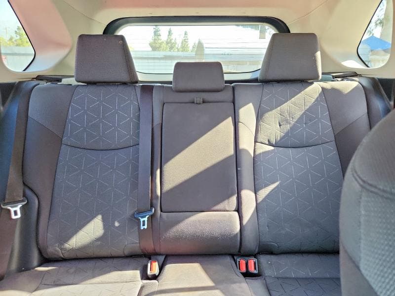 2019 TOYOTA RAV4 XLE 10