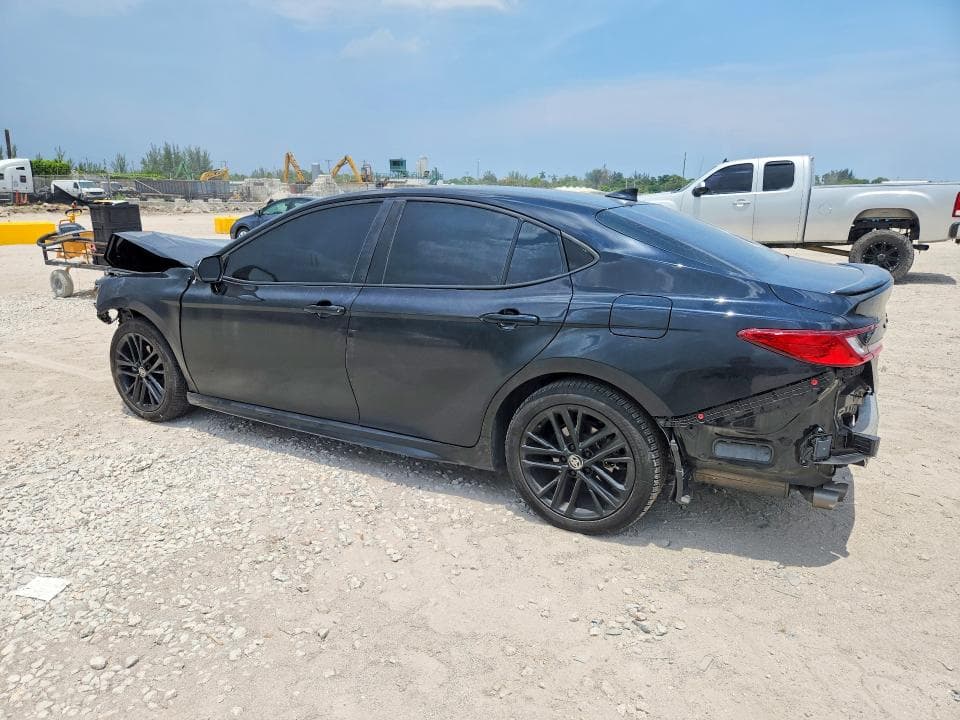 2025 TOYOTA CAMRY SE 2