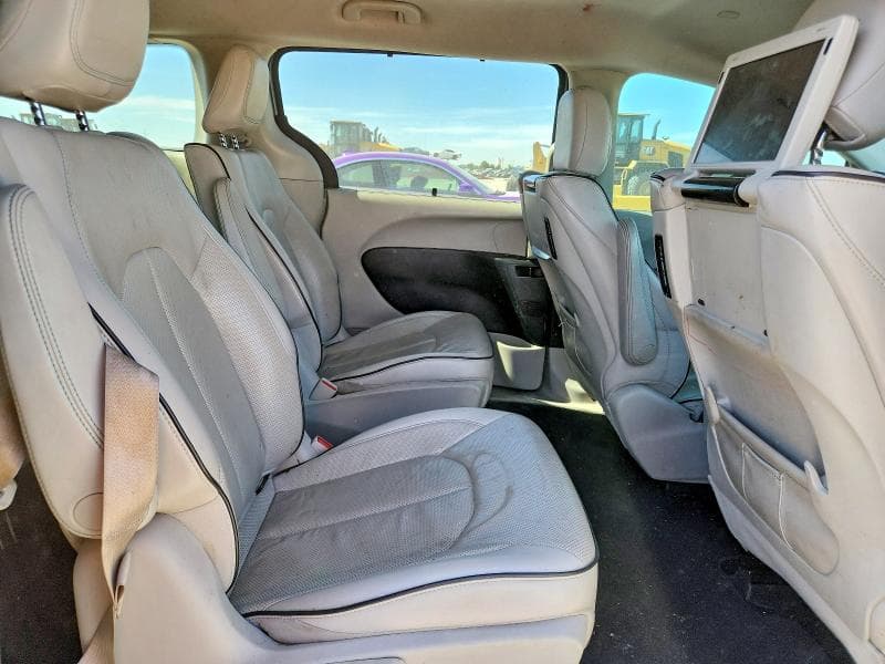 2017 CHRYSLER PACIFICA EHYBRID PLATINUM 11